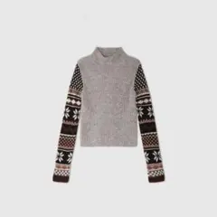 リブ編みタートルネックセーター