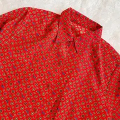 個性的赤ブラウスシャツ