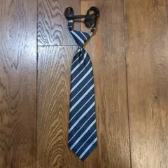 ネイビーと白のストライプ ネクタイ キッズ用