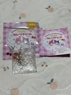 サンリオキャラクターズ　きらきらフルーツチャームBOOK クロミ　さくらんぼ