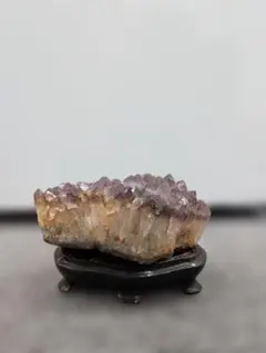 紅針の葉珠｜レッドルチルクォーツ 原石（91g／木製台座つき） - メルカリ