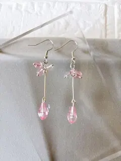 桜ピンク 小花×しずく 揺れるピアス 上品可愛い 華奢　大人女子 #14