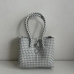 Item thumbnail for item 259ff622-a01c-4ba3-8757-3b0d40afb206