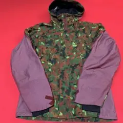 AIR TOGROUNDA SEVEN迷彩フード付きスノーボードウェア サイズM