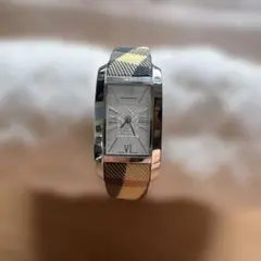 BURBERRY レディース 腕時計 チェック柄のサムネイル