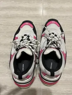 Item thumbnail for item f20e6a50-600d-4317-aac4-21e8a00e9b7b