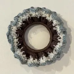 ミントグリーン×アイボリー×ブラウン シュシュ ハンドメイド 毛糸 かぎ針編み