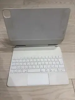 Apple純正　Magic Keyboard 13インチ　ホワイトのサムネイル