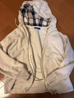 【希少・美品】バーバリーブルーレーベル　ジップアップパーカー　ノバチェック　M位 BURBERRY BLUE LABEL ジップパーカー ノバチェックフード