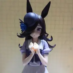 ウマ娘・ライスシャワー 制服風フィギュア 耳と尻尾付き約17cm