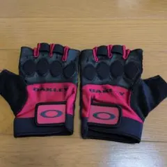 OAKLEY フィンガーレスグローブ レッド/ブラック
