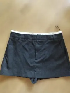 ZARA ダークグレー ストライプ ショートパンツ Lサイズ