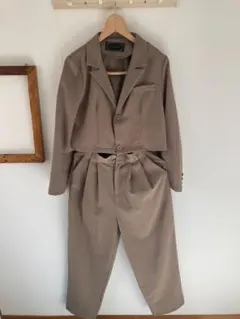 ベージュ セットアップ クロップドジャケット　パンツ