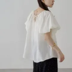 試着のみ美品 Discoat 前後2WAYバルーン袖チュニックブラウスのサムネイル