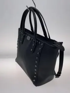 スタッズ付きネイビーレザートートバッグ