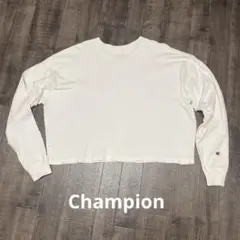 Champion emmi オーバーサイズ　ショート丈　Tシャツ　個性的