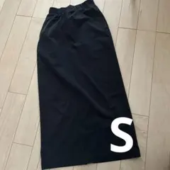 UNIQLO ウルトラストレッチアクティブナローマキシスカートS黒