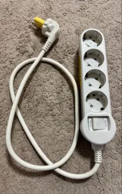 【韓国家電・渡航用】韓国仕様 電源タップ 4口（日本プラグ変換アダプタ付き）