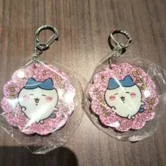 ちいかわ　アクリルキーホルダー4 ハチワレ2個