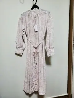 新品☆The shop TK☆バンドカラー　シャツワンピ　花柄　キレイめくすみ色