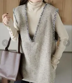 【DISCOAT】 ツイード深Vベスト