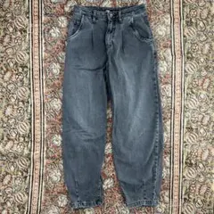 ZARA ダークグレー テーパードデニムパンツ