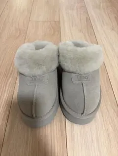 UGGスリッパ