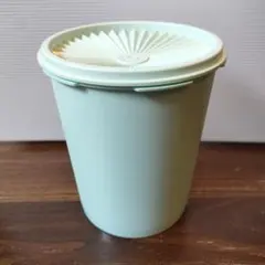 Tupperware マキシデコレーター食品保存容器 ペールグリーンのサムネイル