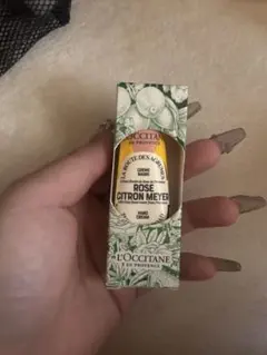 L'OCCITANE ROSE CITRON MEYER ハンドクリーム　ミニ