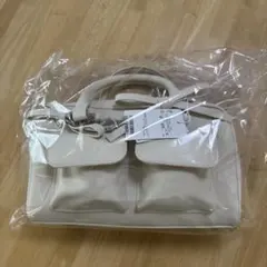 ポンポネット☆ホワイトポケット付きショルダーバッグのサムネイル