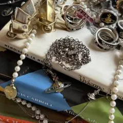 Vivienne Westwood ミニバスレリーフ　エナメルオーブ　ネックレスのサムネイル
