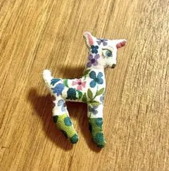 イシイリョウコ　さんのブローチ ハンドメイド