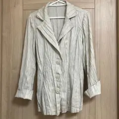 プリーツ加工、ベルト付きジャケット　ワールド