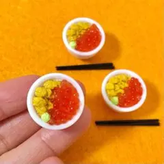 ミニチュアフード「うにいくら丼」