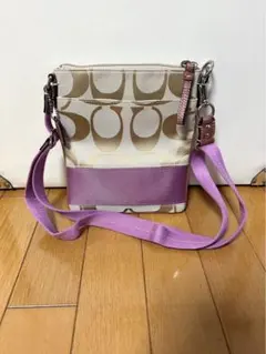 coach シグネチャー　ショルダーバッグ