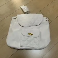 キルティングリュック　ホワイト