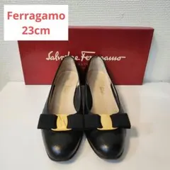 Ferragamo VARA リザード型押し 牛革 パンプス 黒 23cm 箱付のサムネイル