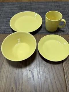 【旧ロゴ】アラビア　ティーマ　イエロー　食器セット　イッタラのサムネイル