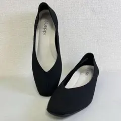 【美品】steppi "洗える/撥水 トリムスクエア パンプス"22.5cmのサムネイル