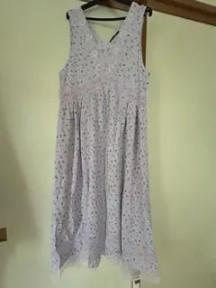 新品タグ付きラベンダー花柄レースワンピダブルクローゼット定価5,940円