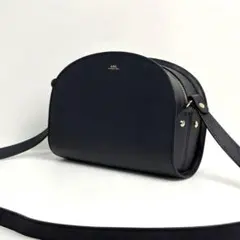 A.P.C アーペーセー ハーフムーン ショルダーバッグ コンパクト ブラックのサムネイル