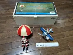 Possible Dreams サンタのパラシュートと飛行機の回転モビール