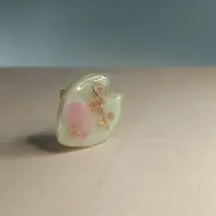 2074 桜貝をそのまま　さくら花びら帯留め