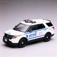 596】1/64 シボレー タホ （NYPD パトカー） - メルカリ