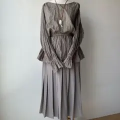 未使用ニコンアンド　カシャクールブラウス　アースミュージックエコロジースカート