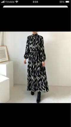 黒と白の模様 長袖ロングワンピース