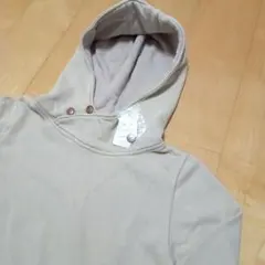 ベージュ フード付きパーカー(タグ付き未使用保管品)