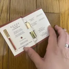 GUCCI GLOW OIL-IN-WATER TINT #217のサムネイル