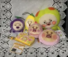 こびとづかん　ぬくいーず　ポーチ　スマートキーケース　マスコット　ぬいぐるみ