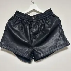 黒 レザー ショートパンツ ゴム入り レディース